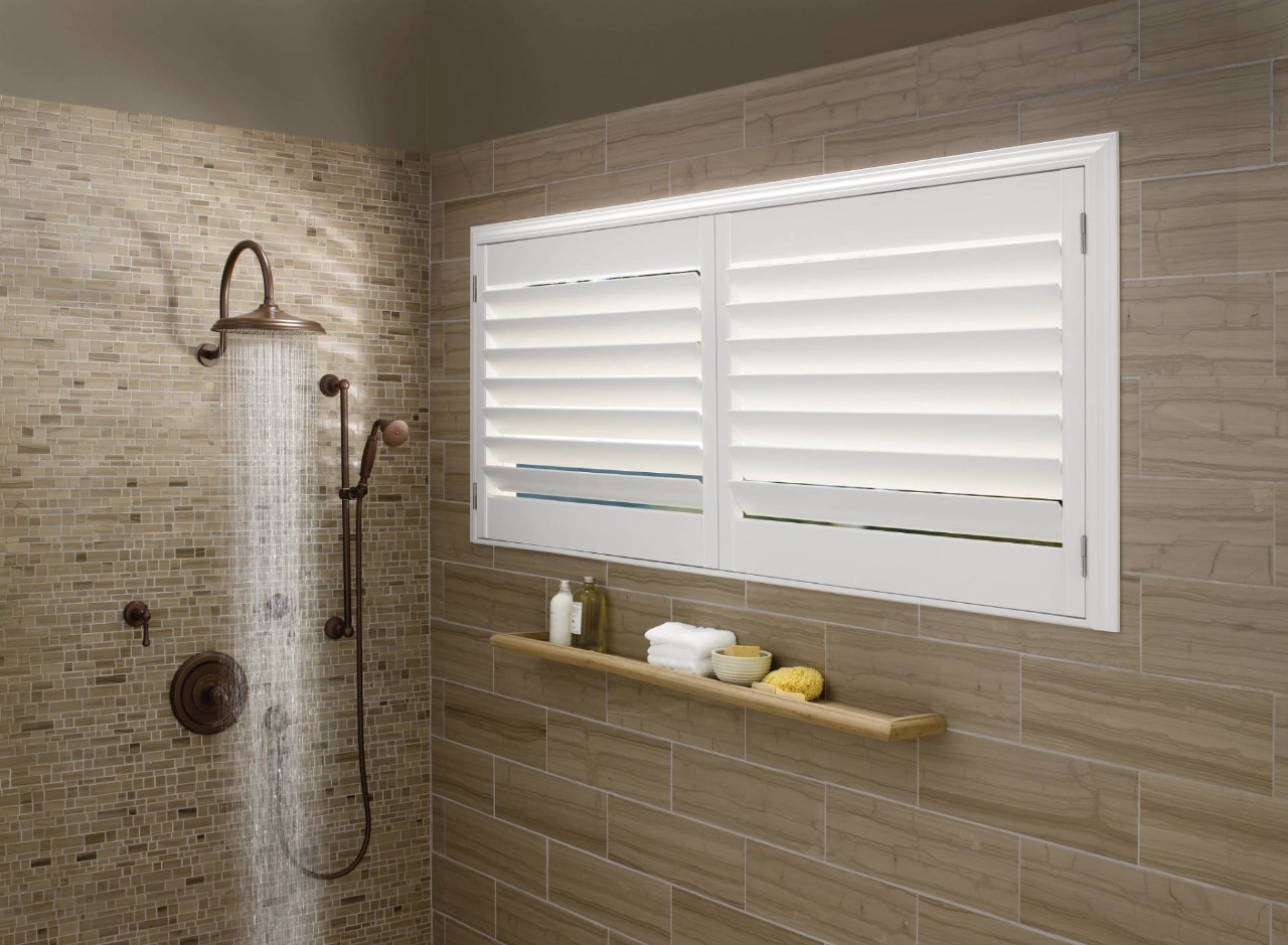 Hunter Douglas Palm Beach™ Polysatin™ Vinyl Shutters in a bathroom near Brunswick, GA